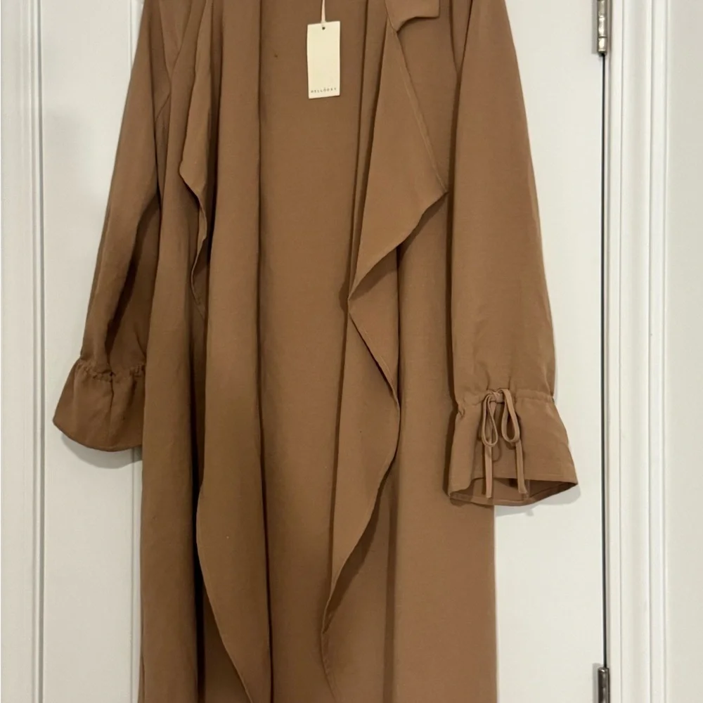 MELLODAY Camel Trench Coat with Tie Sleeves - Picture 4 of 7